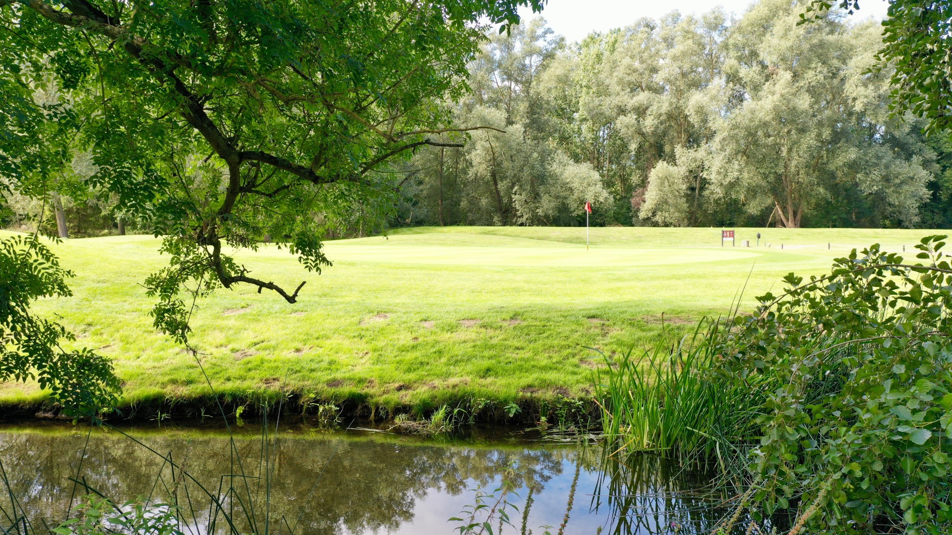 Aerial view of Benton Hall golf course