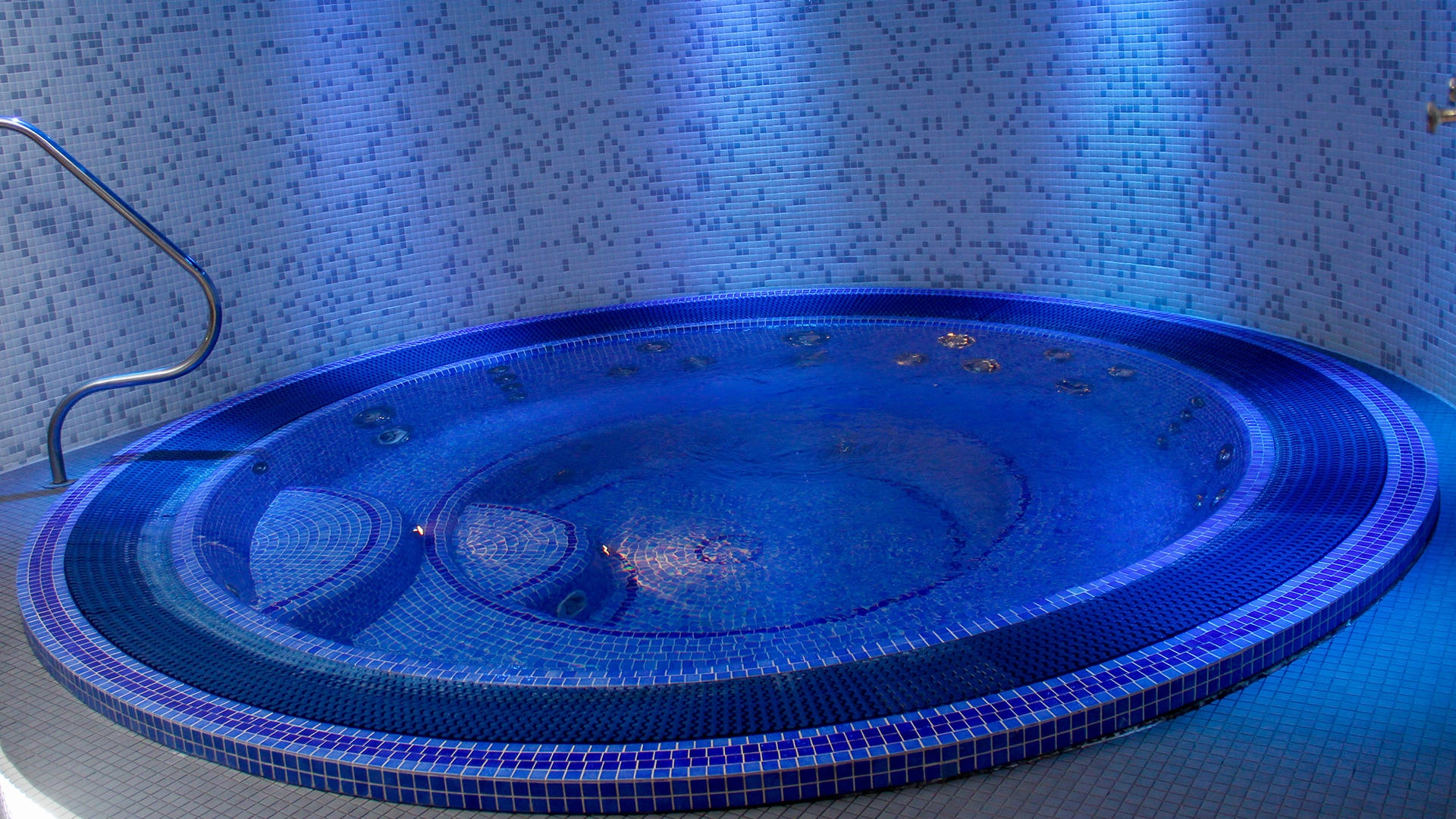 Swimming Pool at The Club Company